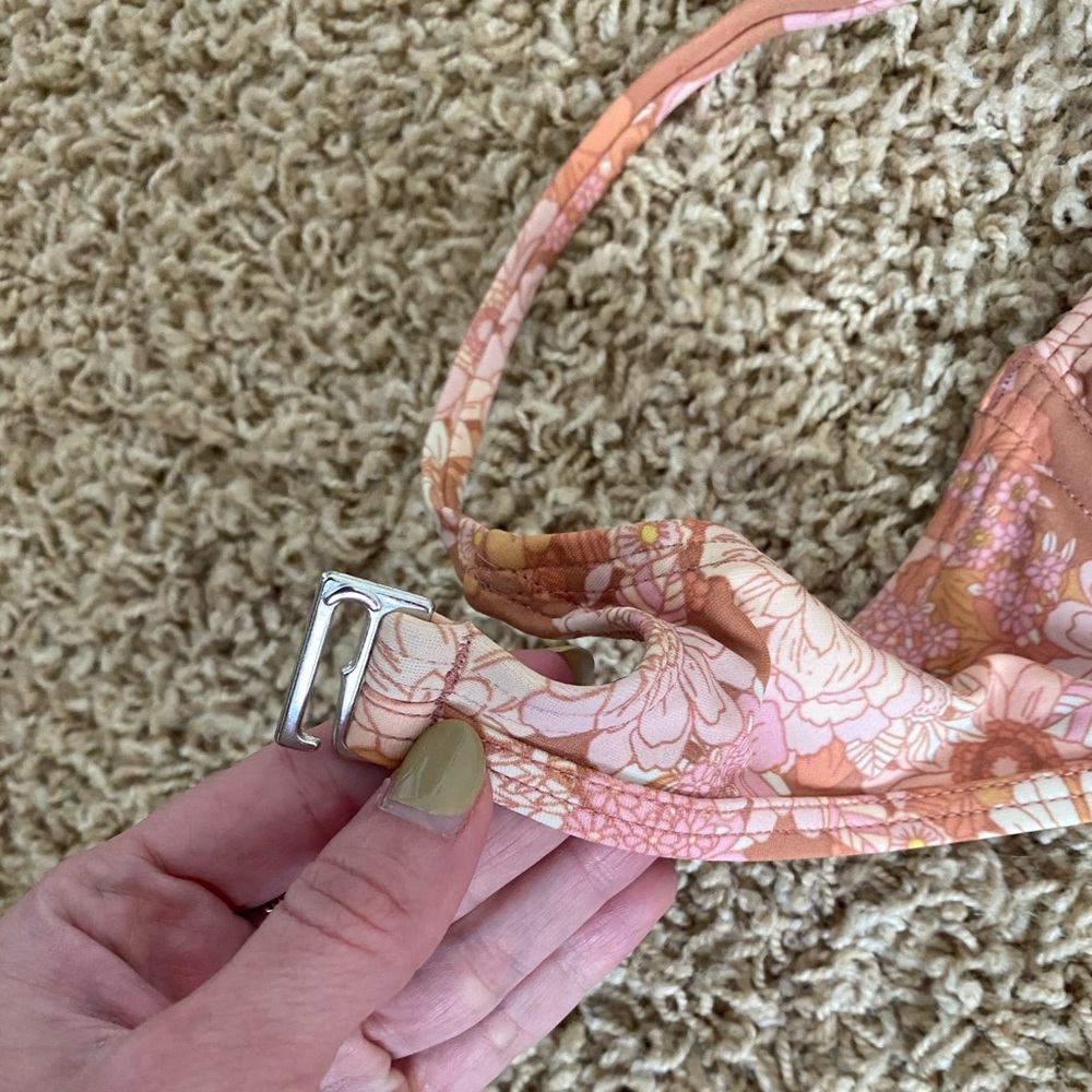 Floral Bikini - Picture 5 of 6